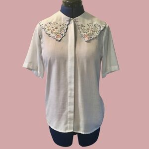 Vintage Cottagecore White Short-Sleeve Blouse with Scalloped Peter Pan Collar